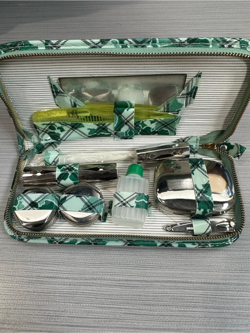 Vintage Mid-Century Travel Vanity & Grooming Kit Green White Japan 1950’s